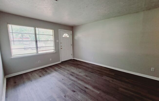 Recently Updated 3/1/1 Ready For Move In!