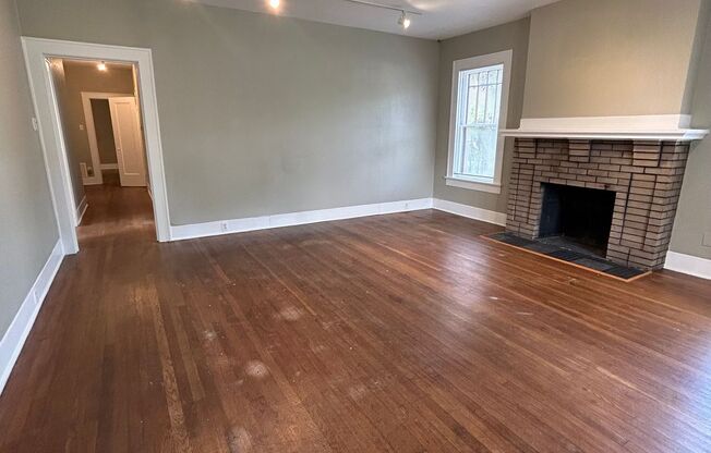 Large 5 bed house in the hart of West Campus.