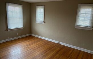 2 beds, 1 bath, $1,100