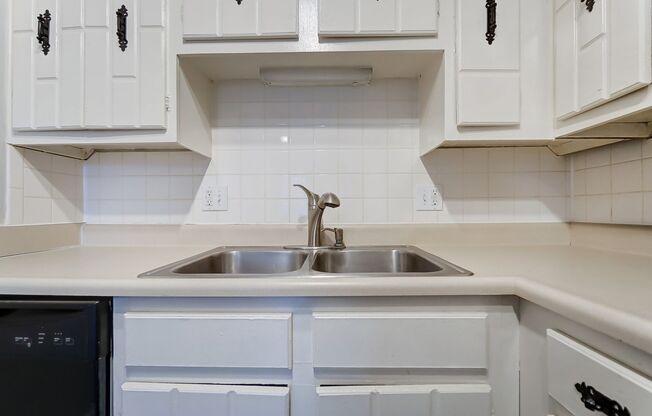 2 beds, 2.5 baths, 1,339 sqft, $1,175