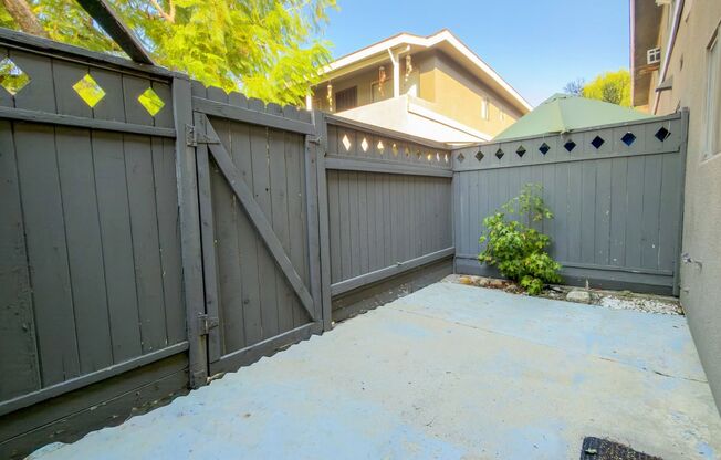 Silverwood Apartments (587)