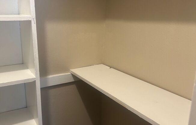 2 beds, 2 baths, 1,000 sqft, $1,725, Unit 3-1631-B