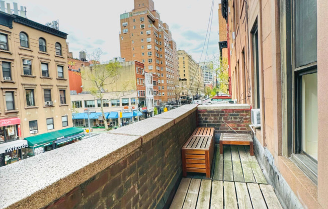 795 LEXINGTON AVE