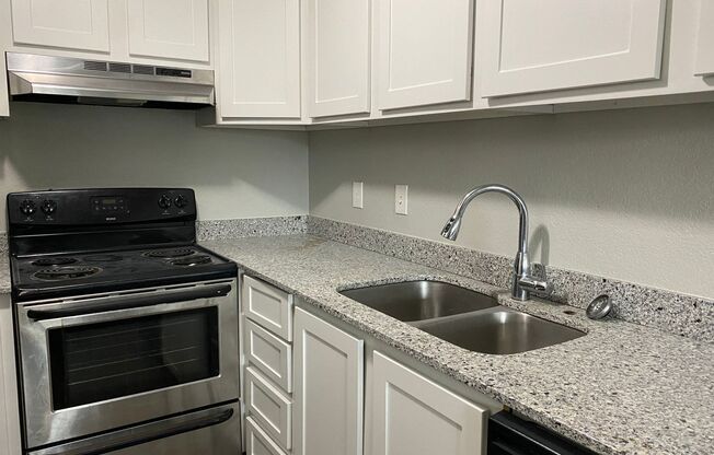 3 beds, 2 baths, 643 sqft, $2,450, Unit A103
