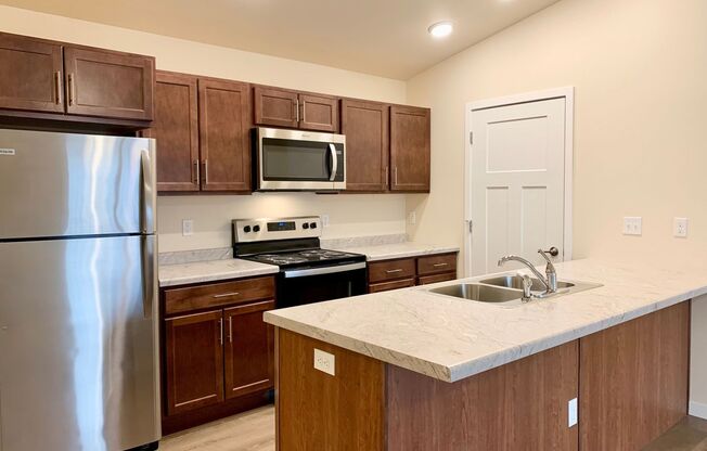 2 beds, 2 baths, 1,004 sqft, $1,430, Unit HO 129-02