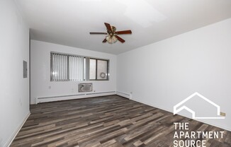 6250 N Kenmore Ave 207