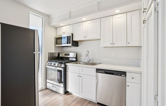 1 bed, 1 bath, 550 sqft, $1,549, Unit 44