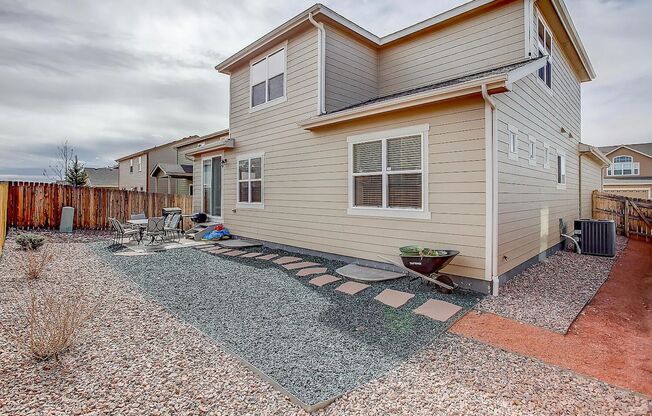 BEAUTIFUL 4BD HOME in NE COL SPGS w/ MAIN-LEVEL MASTER SUITE & AC - Security Deposit Alternative Available