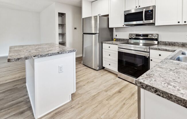 Fully Remodeled South Lincoln 4 Bedroom