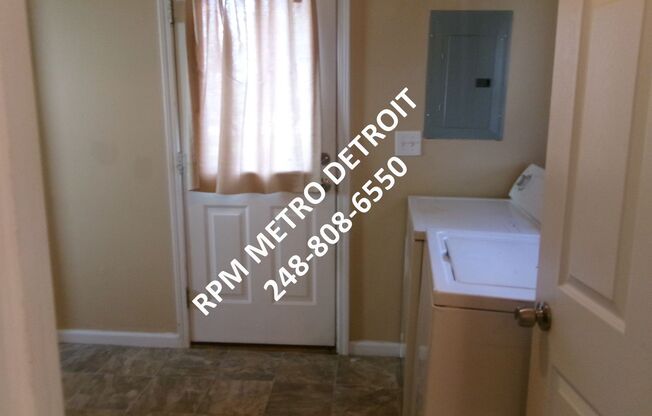 1 bed, 1 bath, $895