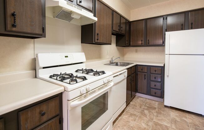 3 beds, 2 baths, 1,166 sqft, $1,550, Unit Unit 605