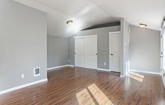 Studio, 1 bath, 410 sqft, $1,199, Unit Unit B