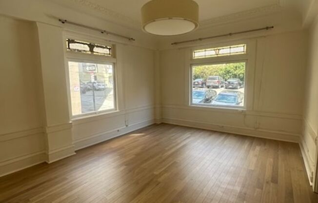 2 beds, 1 bath, $3,750