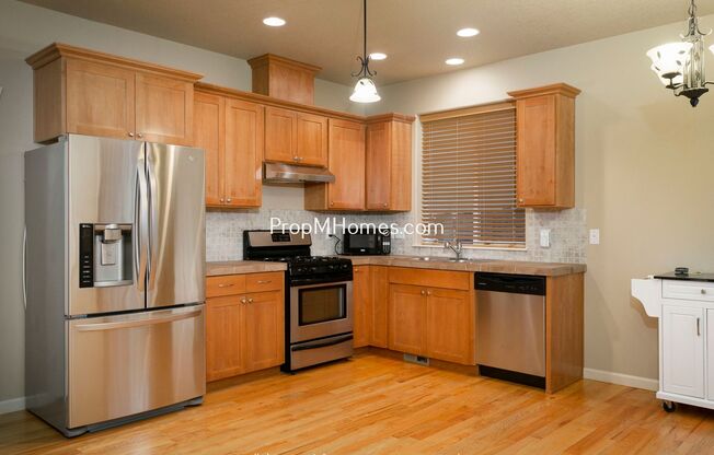 Charming Four Bedroom Home in Aloha on Quiet Cul-De-Sac!