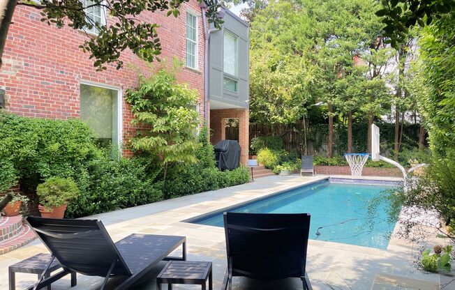 A Georgetown Paradise with Pool and 3 Car Parking!