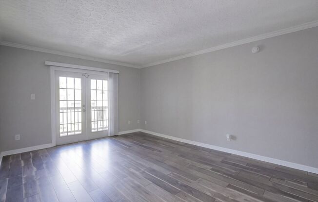 1/1 Condo in Altamonte Springs ~ New Flooring, Granite Counters, SS Appliances!