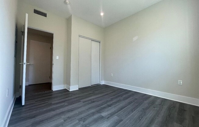 3 beds, 2.8 baths, 1,291 sqft, $3,950, Unit 204