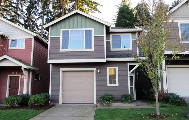 Awesome home in conveniently Milwaukie location