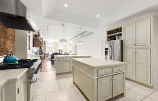 29 E 10 ST