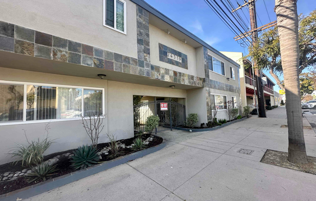24319 Narbonne Ave