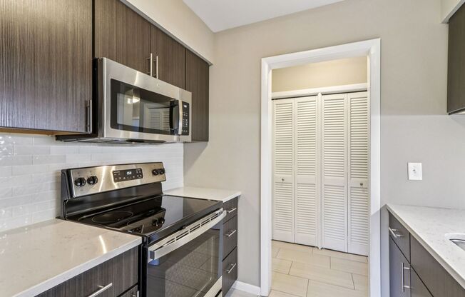 2 beds, 1 bath, 1,100 sqft, $1,995, Unit 3111-4