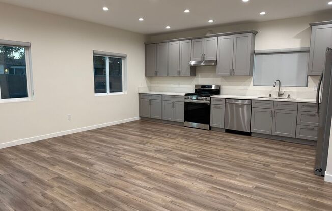 3621 W. Victory Blvd