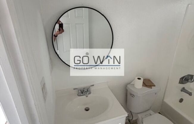 2 beds, 1 bath, 750 sqft, $1,199, Unit 4