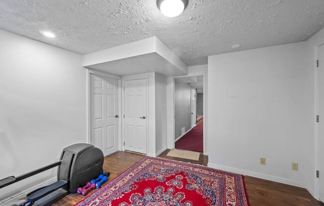 Charming 2bd/1bth | Fully Furnished! | Great Location!