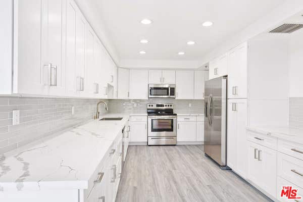 4 beds, 4 baths, 3,714 sqft, $12,950, Unit 1501