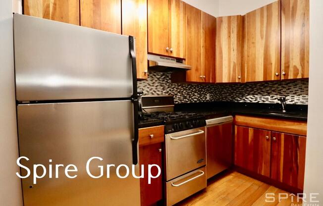 3 beds, 1 bath, $5,000, Unit 4E