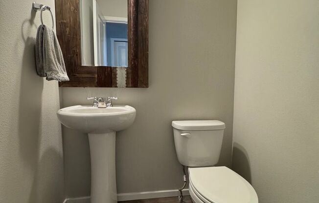 Beautiful 4 Bedroom Home in SE Bend!