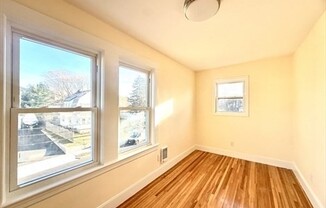 135 INDEPENDENCE AVE 