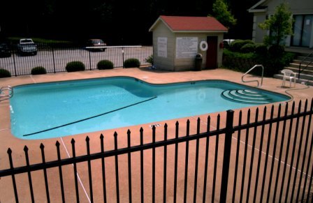 Spacious 2 Bedroom Condo Near Downtown Athens & UGA