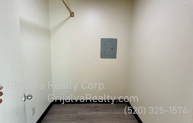 2 beds, 1 bath, 800 sqft, $895, Unit 3815