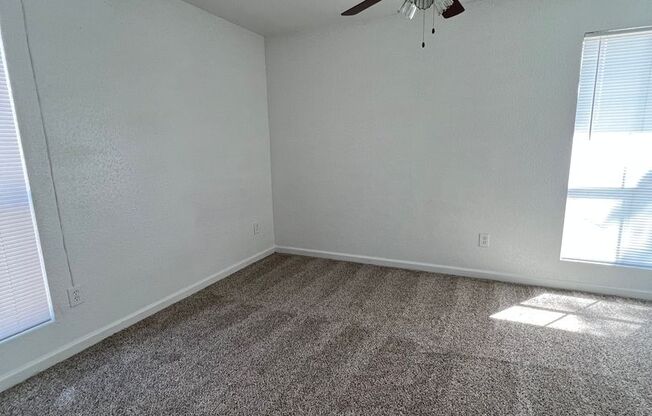 2 beds, 2 baths, 914 sqft, $1,095, Unit 22-904