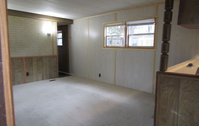 2 beds, 1 bath, $750, Unit Lot 47