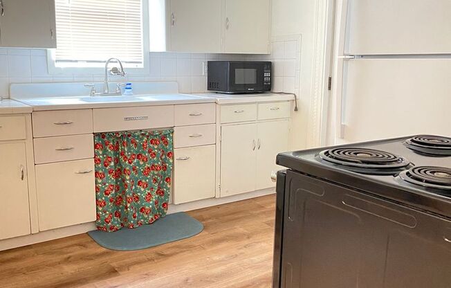 1 bed, 1 bath, $1,600, Unit 501-A