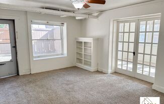 1090 11th St