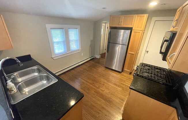 2 beds, 2 baths, 956 sqft, $3,600, Unit 2