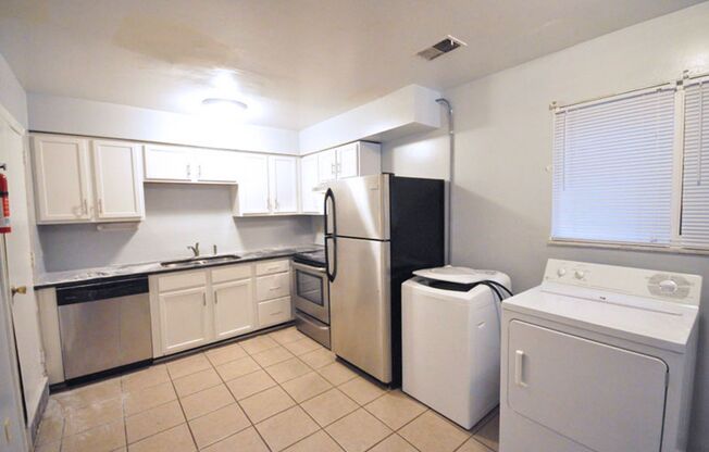 2 beds, 1.5 baths, $1,495, Unit 191 C