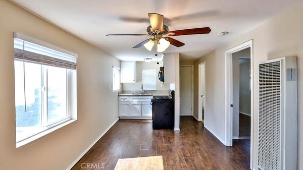 1829 1/2 E 63 ST