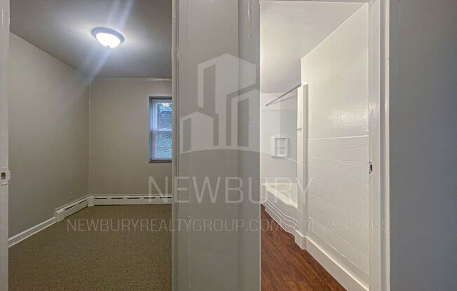 2 beds, 1 bath, 674 sqft, $725, Unit T 18