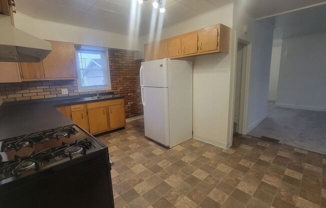 3 beds, 2 baths, $1,950