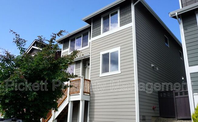 2537 FILBERT AVE