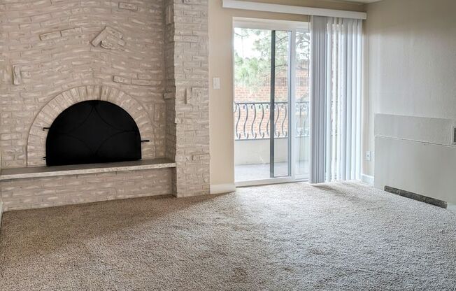 1 bed, 1 bath, 627 sqft, $1,420, Unit 306