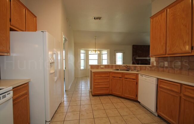 4 beds, 2 baths, $1,575