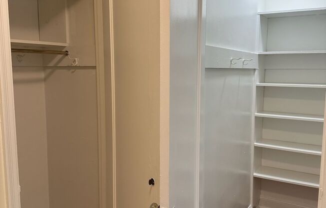 2 beds, 1 bath, 975 sqft, $1,800, Unit Royal York 114