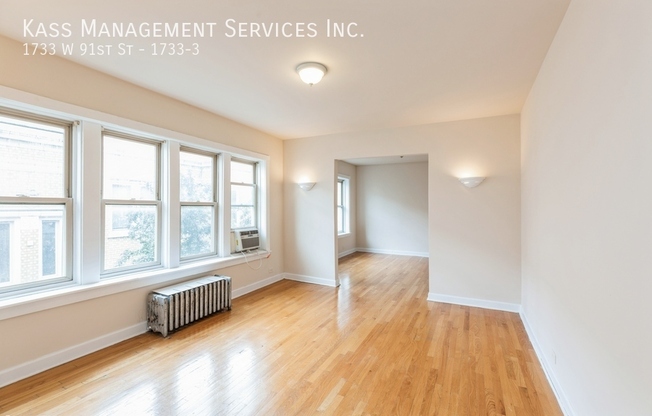 1733 W 91 ST
