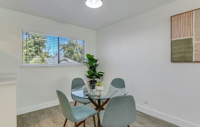 2 beds, 1.5 baths, 1,042 sqft, $1,450, Unit 115