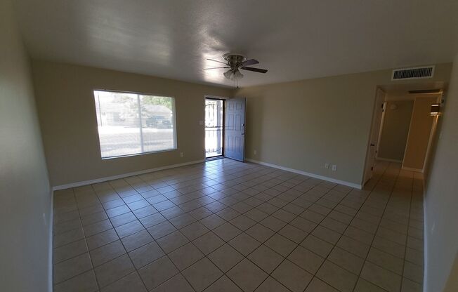 EXCELLENT HOME WITH MOUNTAIN VIEWS!